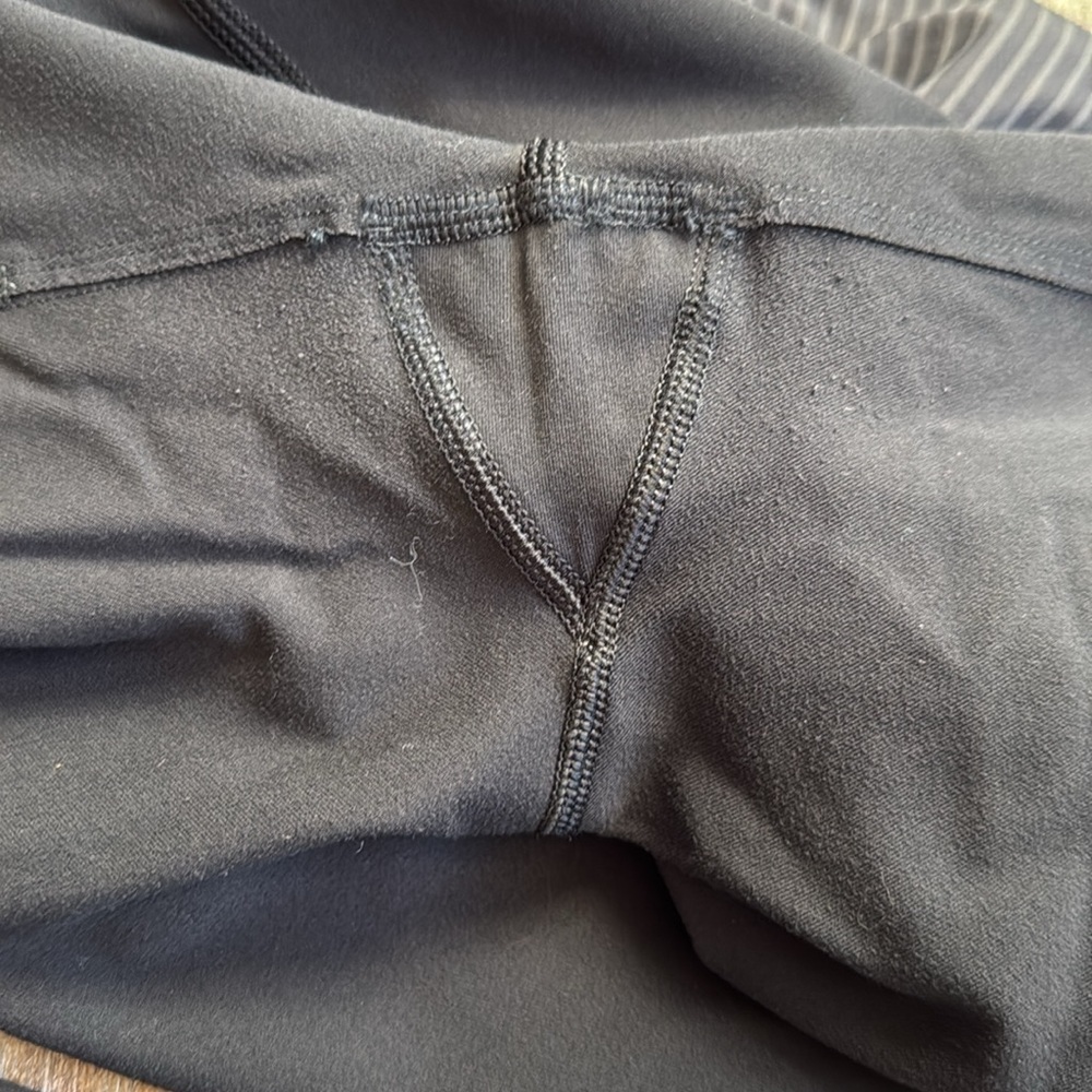 Lululemon | Ruffle/ Ruched Leggings - Picture 9 of 10